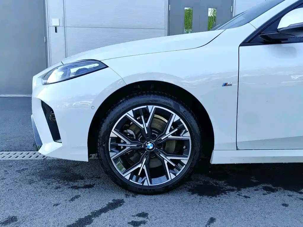 BMW 2 Series 2 2025 225L M Sport