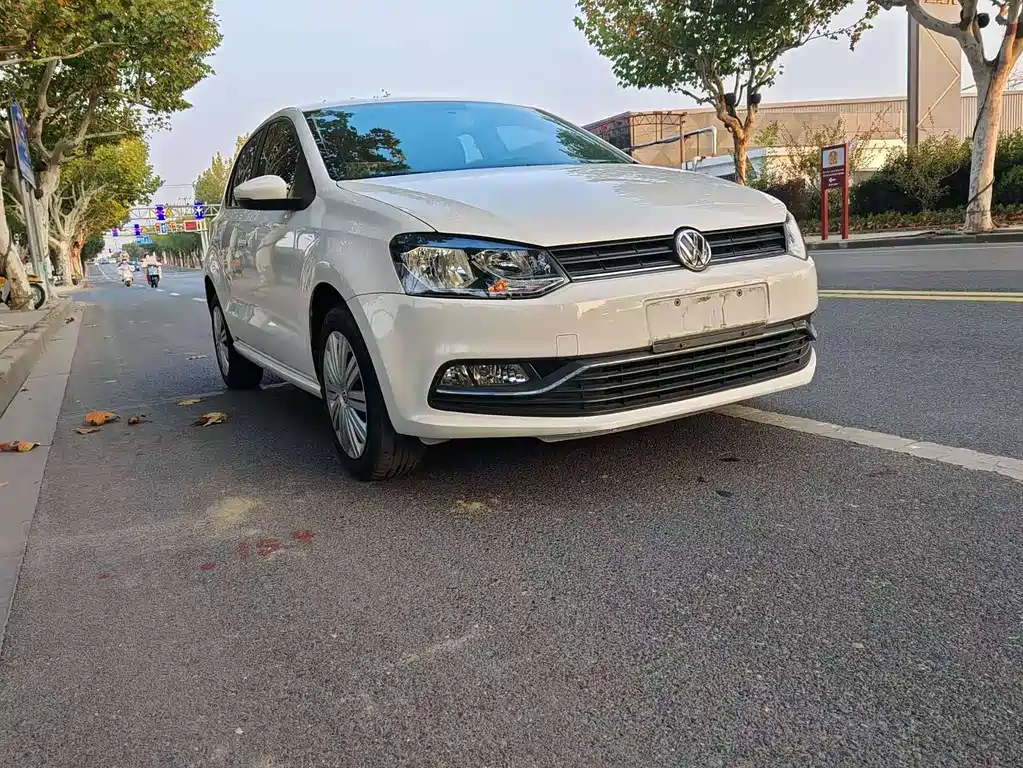Volkswagen Polo 2016 1.6L AT Comfort