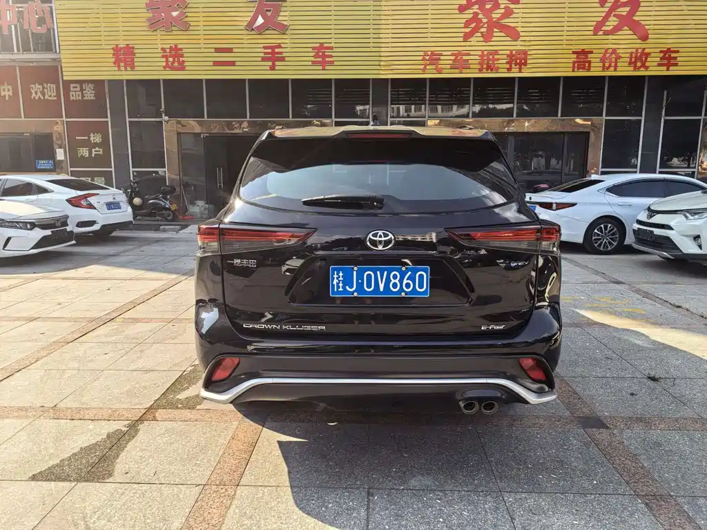 Toyota Crown Kluger — миниатюра 5