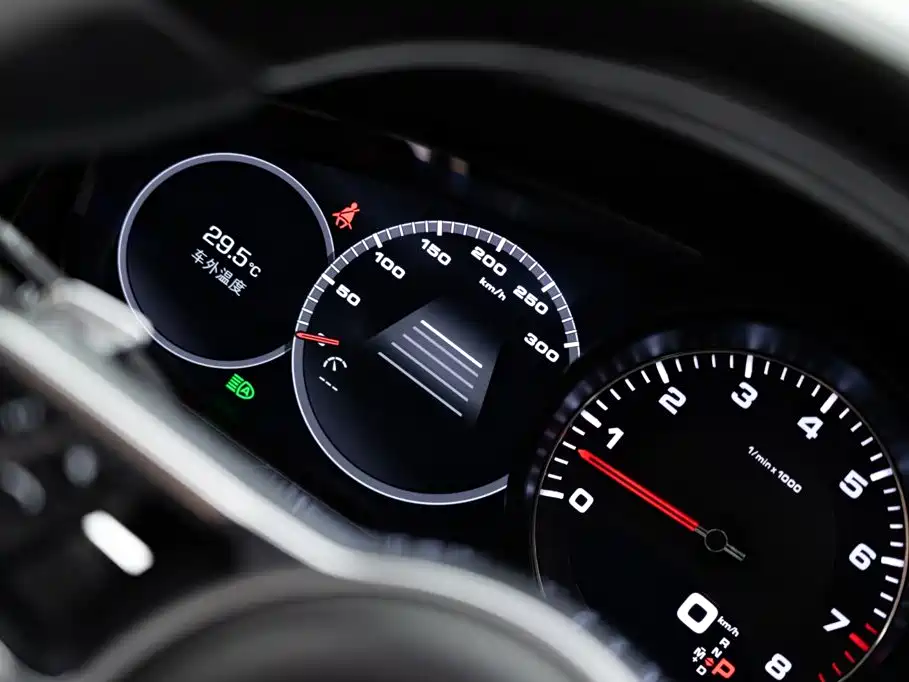 Porsche Cayenne — миниатюра 23