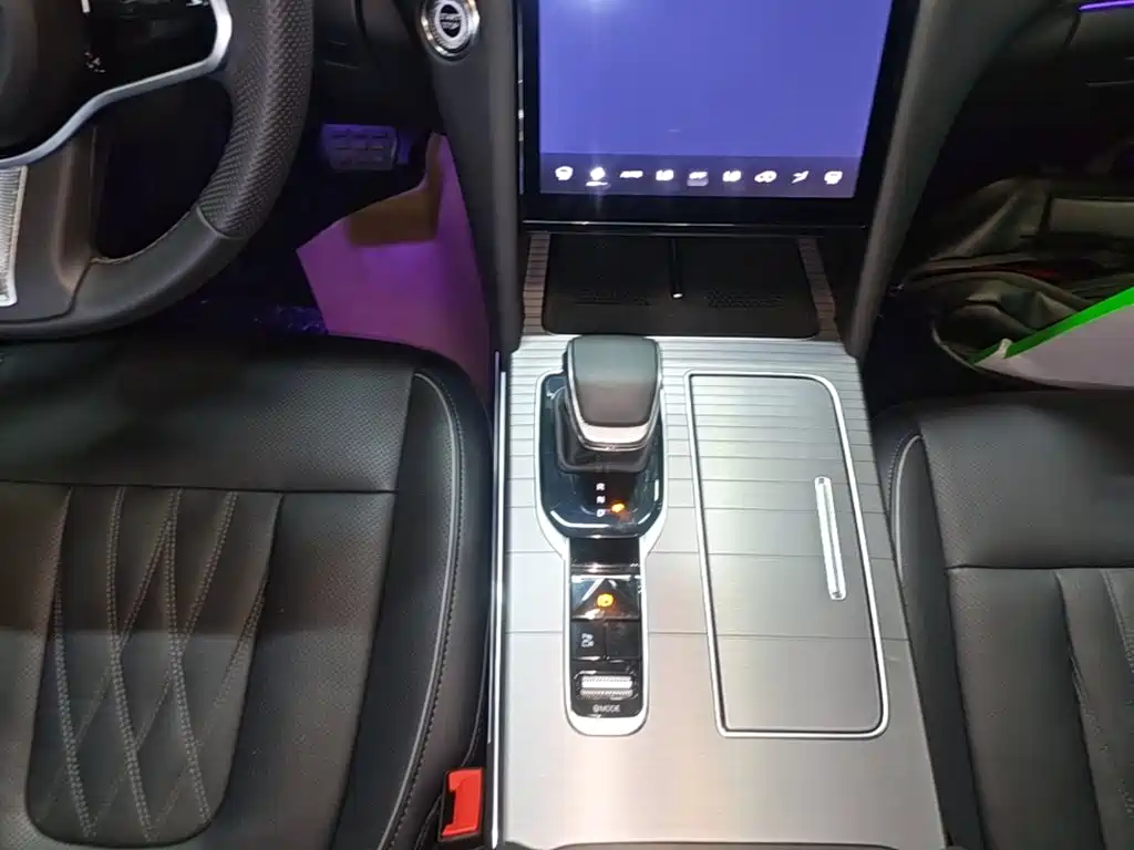 Hongqi Hongqi HS7 PHEV — миниатюра 14