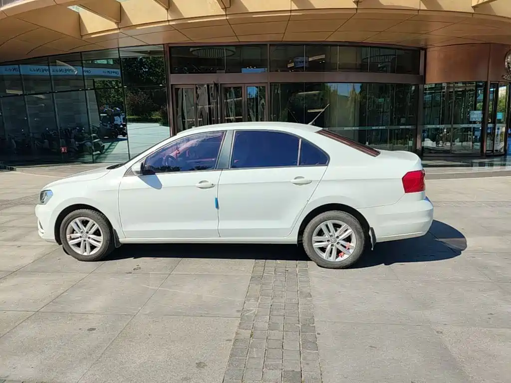 Volkswagen Jetta — миниатюра 4