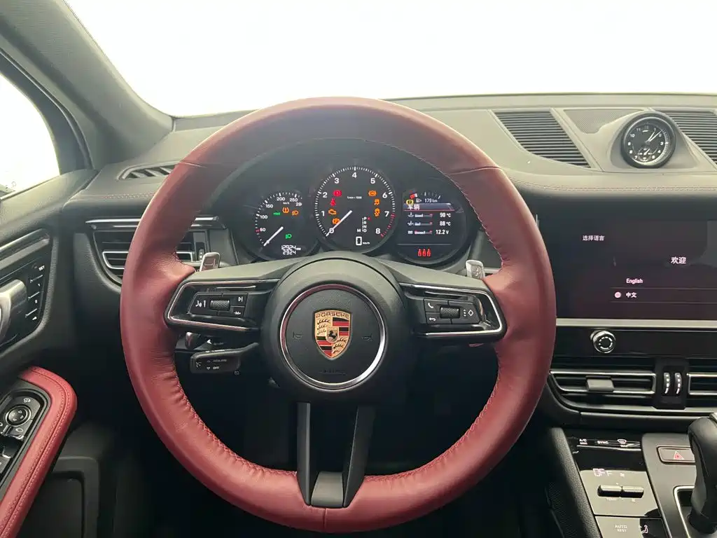 Porsche Macan — миниатюра 18