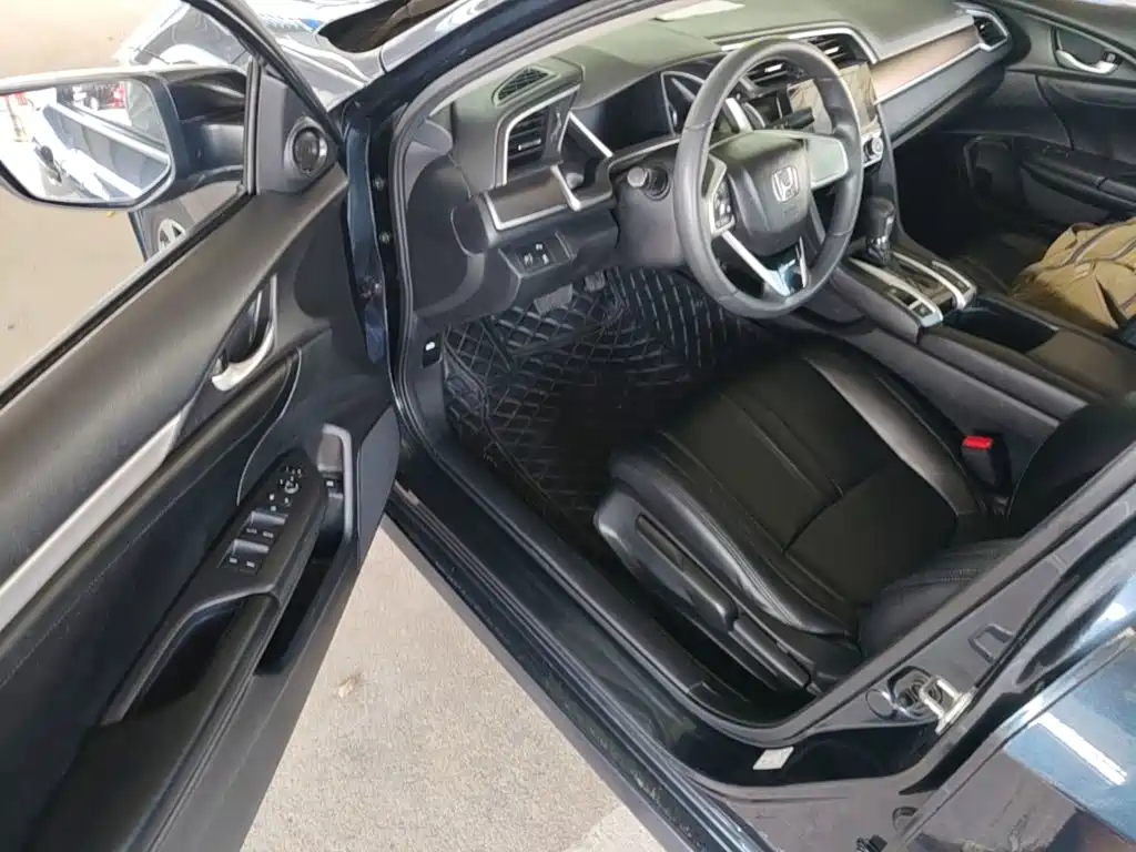 Honda Civic — миниатюра 16