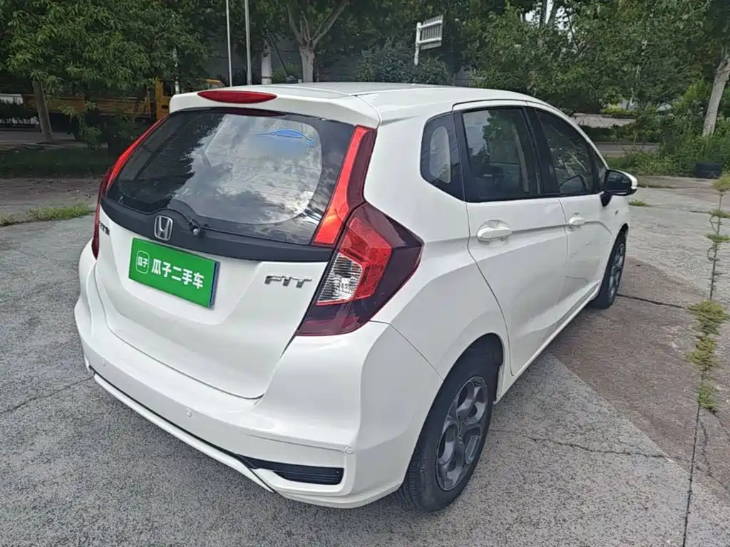 Honda Fit — миниатюра 7