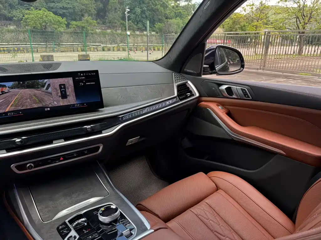 BMW X7 — миниатюра 9