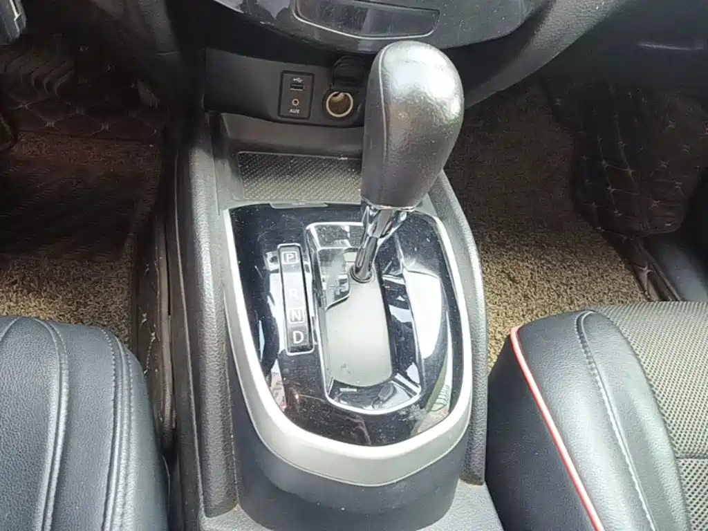 Nissan Qashqai — миниатюра 14