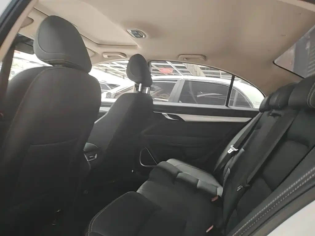 Geely Emgrand — миниатюра 17