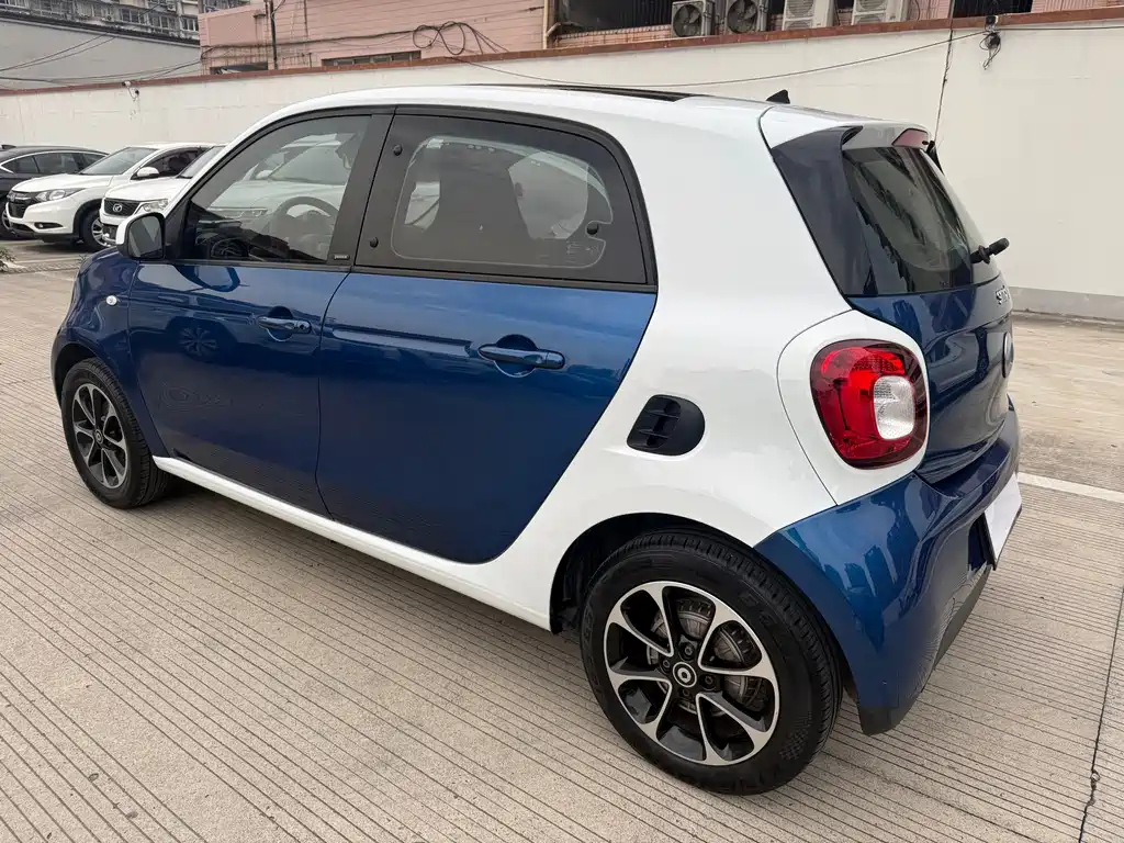 smart Smart Forfour — миниатюра 11