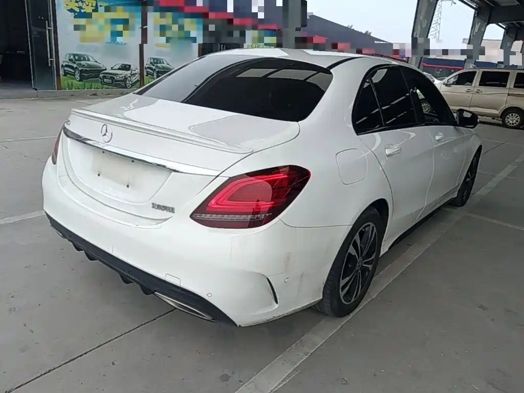 Mercedes-Benz C-Class — миниатюра 7