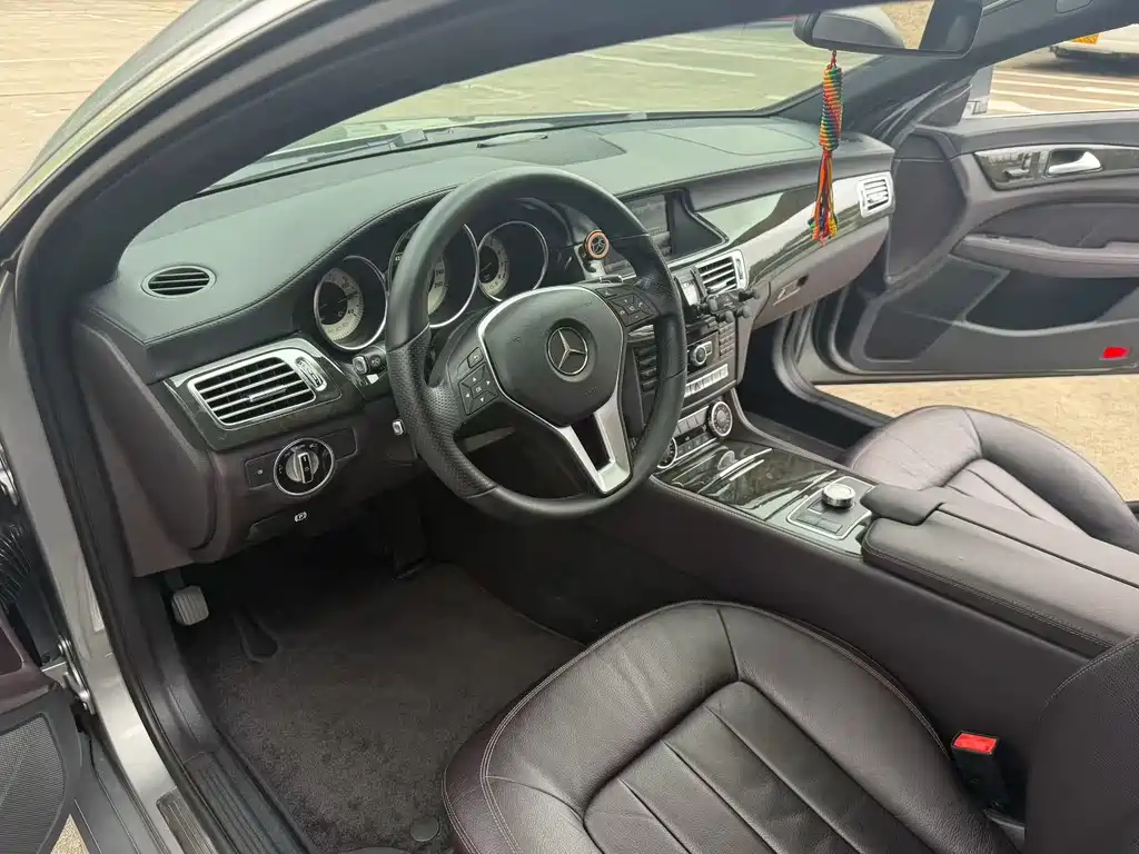 Mercedes-Benz CLS — миниатюра 4