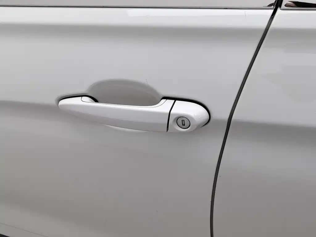 BMW 3 Series — миниатюра 18