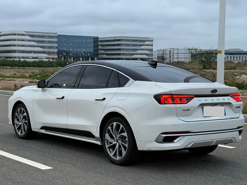Ford Mondeo 2023 EcoBoost 245