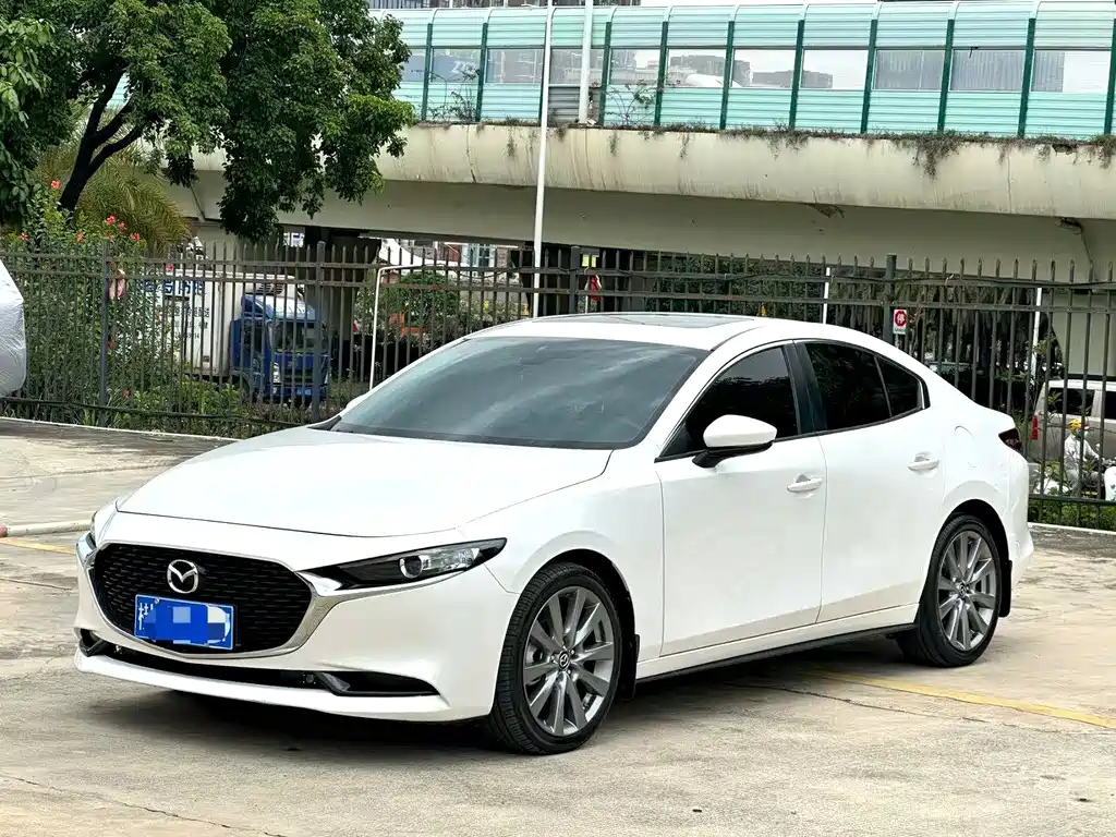 Купить Mazda 3 Axela