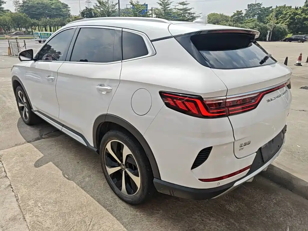 BYD PLUS New Energy — миниатюра 5