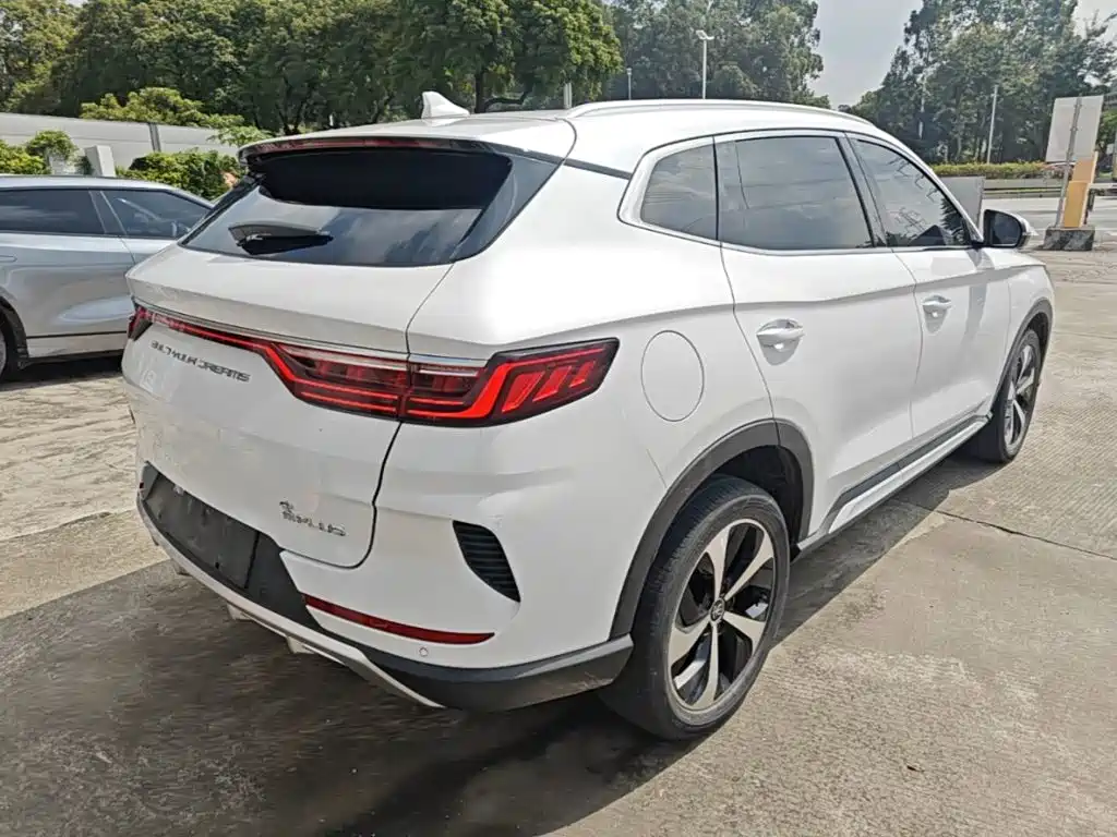 BYD PLUS New Energy — миниатюра 7
