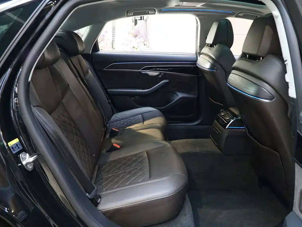 Audi A8 — миниатюра 11