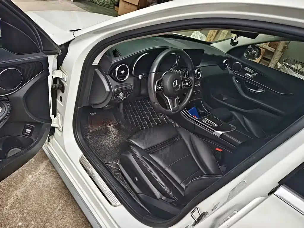 Mercedes-Benz C-Class — миниатюра 2