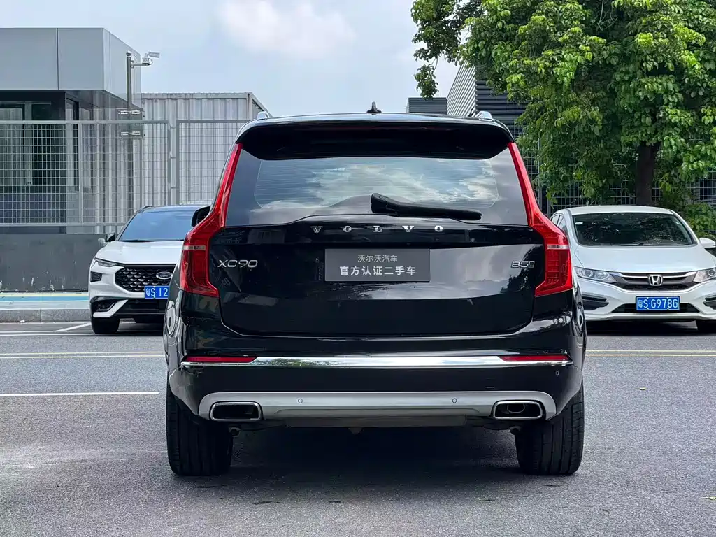 Volvo XC90 — миниатюра 11