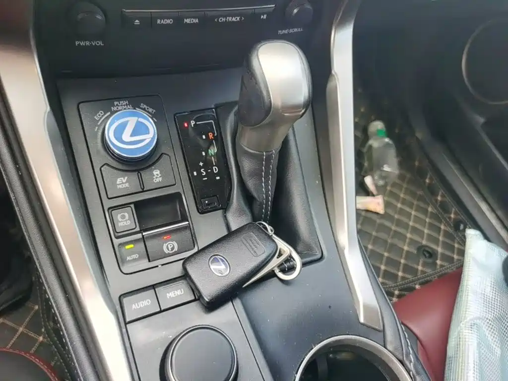 Lexus NX — миниатюра 19