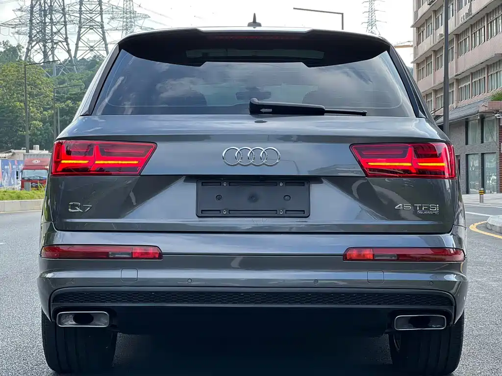 Audi Q7 — миниатюра 22