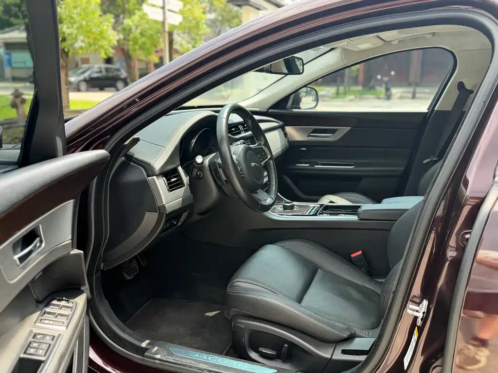 Jaguar XFL — миниатюра 16