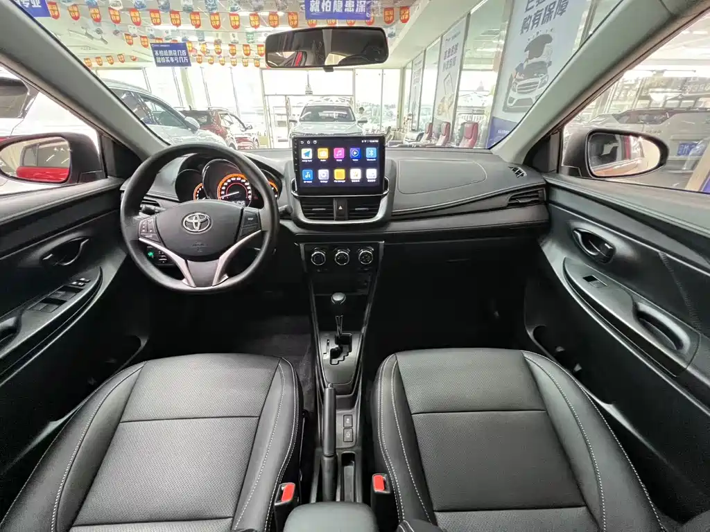 Toyota Yaris L — миниатюра 8