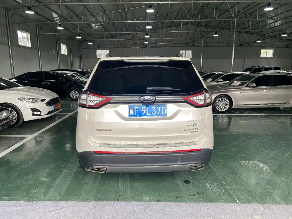 Ford Edge — миниатюра 8
