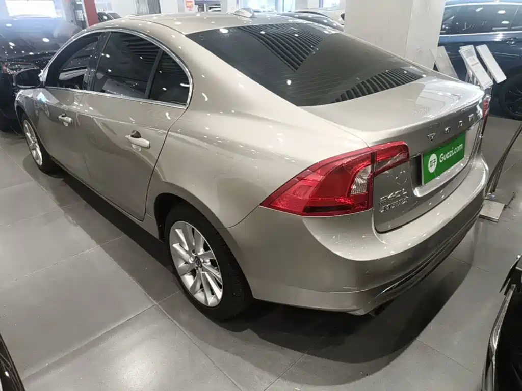 Volvo S60 — миниатюра 5