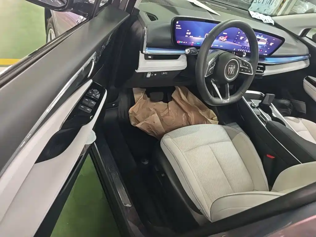 Buick E4 — миниатюра 16