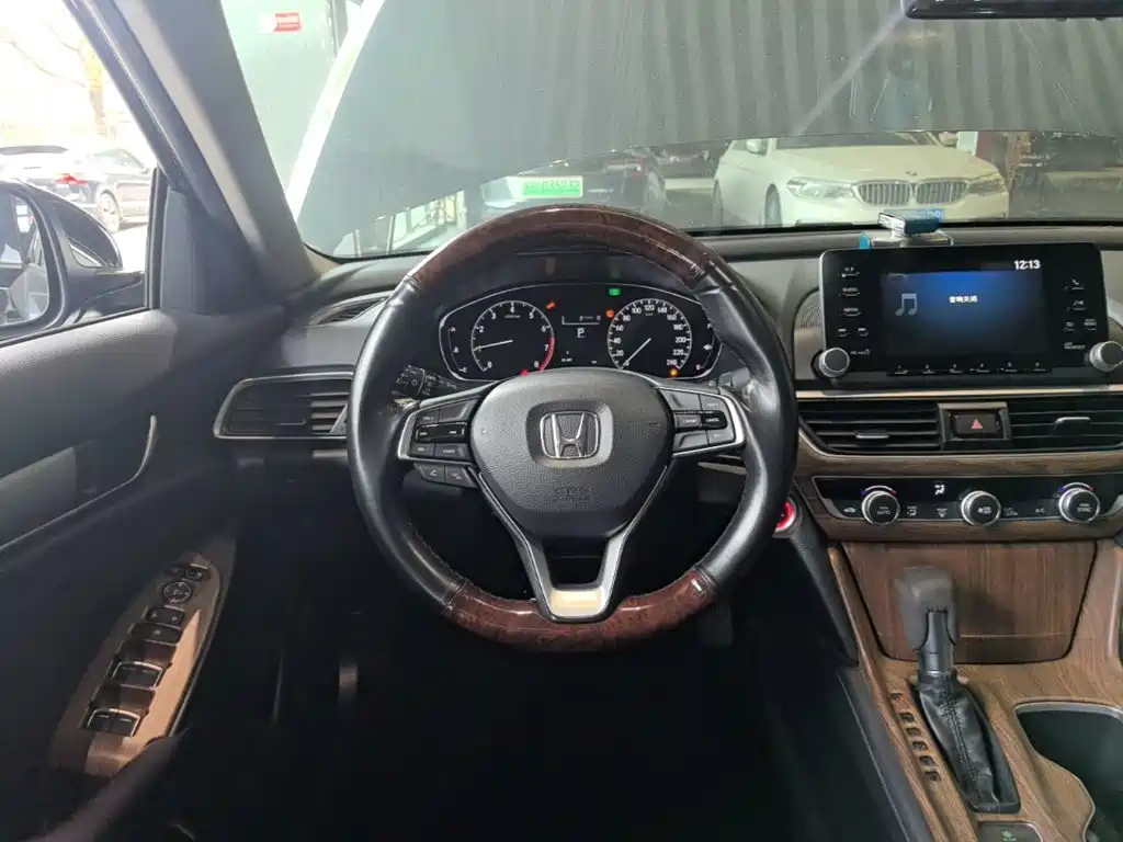 Honda Accord — миниатюра 11