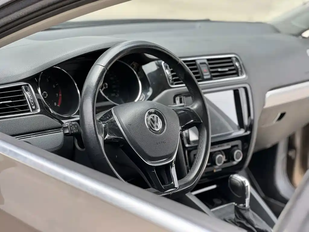 Volkswagen Sagitar — миниатюра 2
