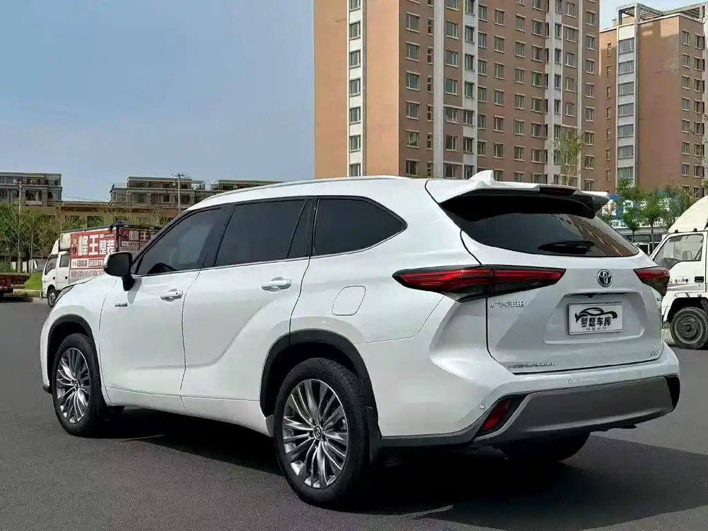 Toyota Highlander — миниатюра 7