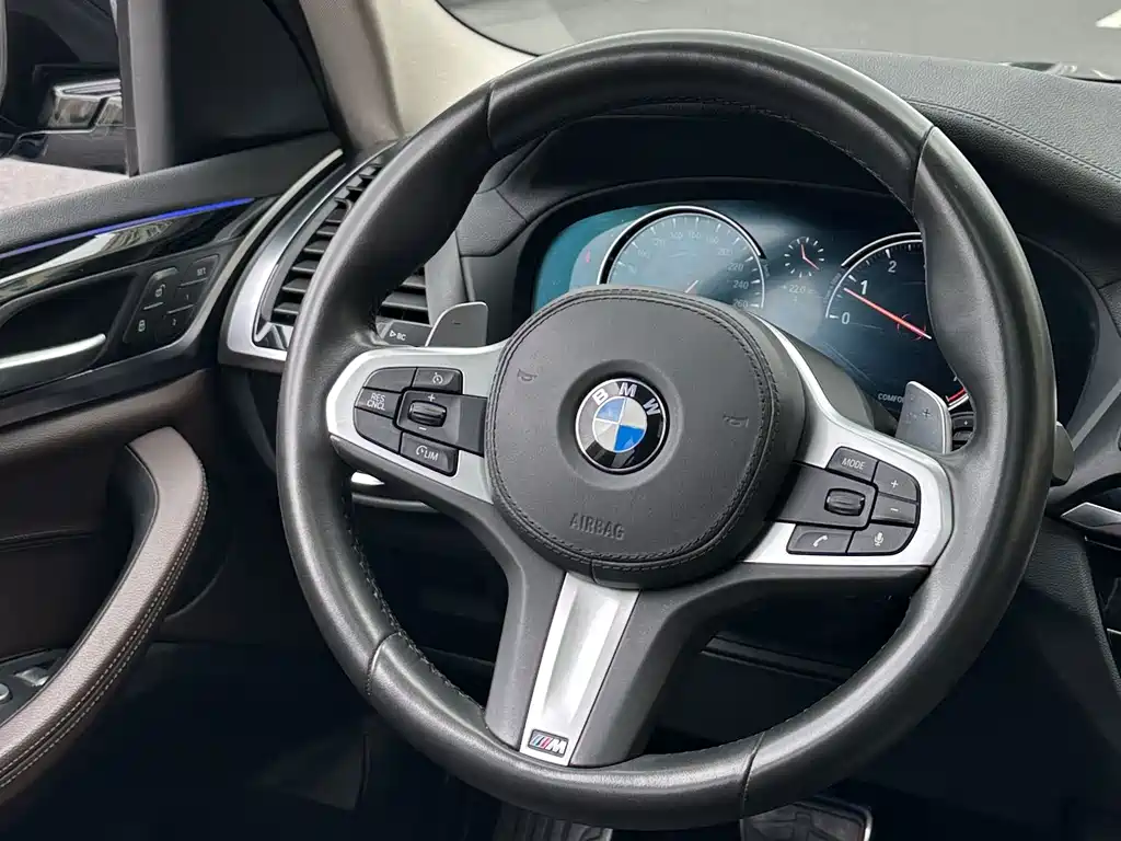 BMW X3 — миниатюра 13