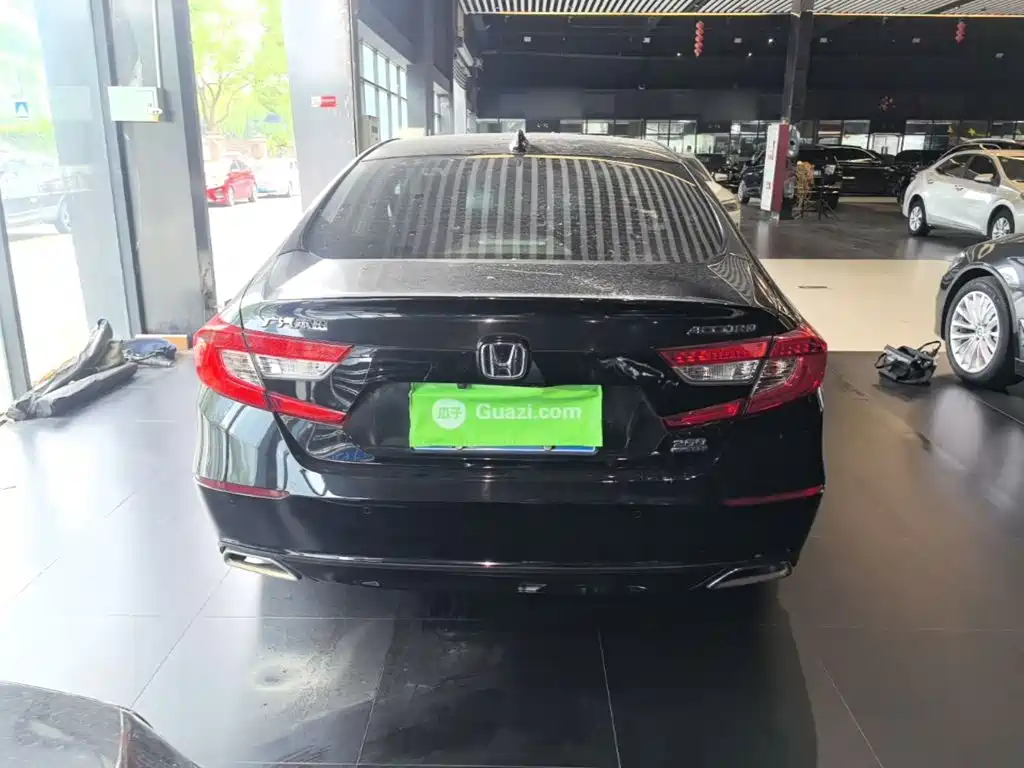 Honda Accord — миниатюра 6
