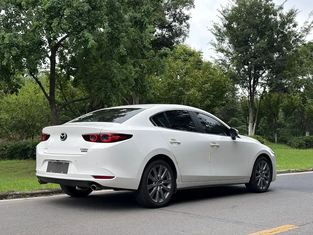 Mazda 3 Axela — миниатюра 3