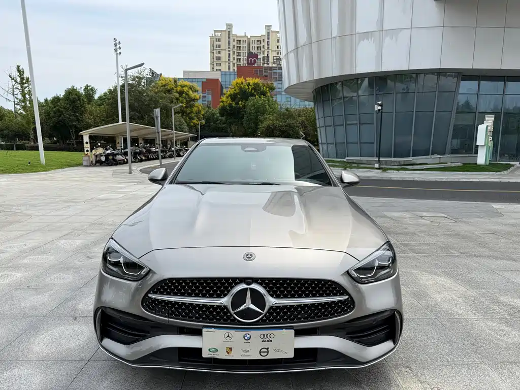 Mercedes-Benz C-Class — миниатюра 2