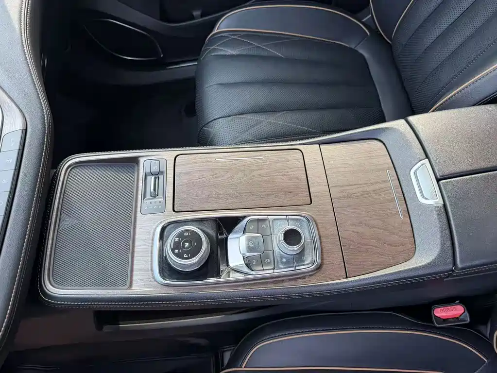 Ford Equator — миниатюра 18