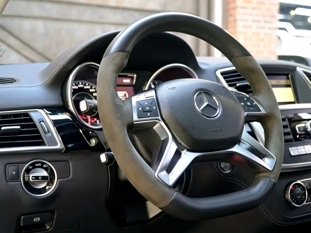 Mercedes-Benz M-Class AMG — миниатюра 17