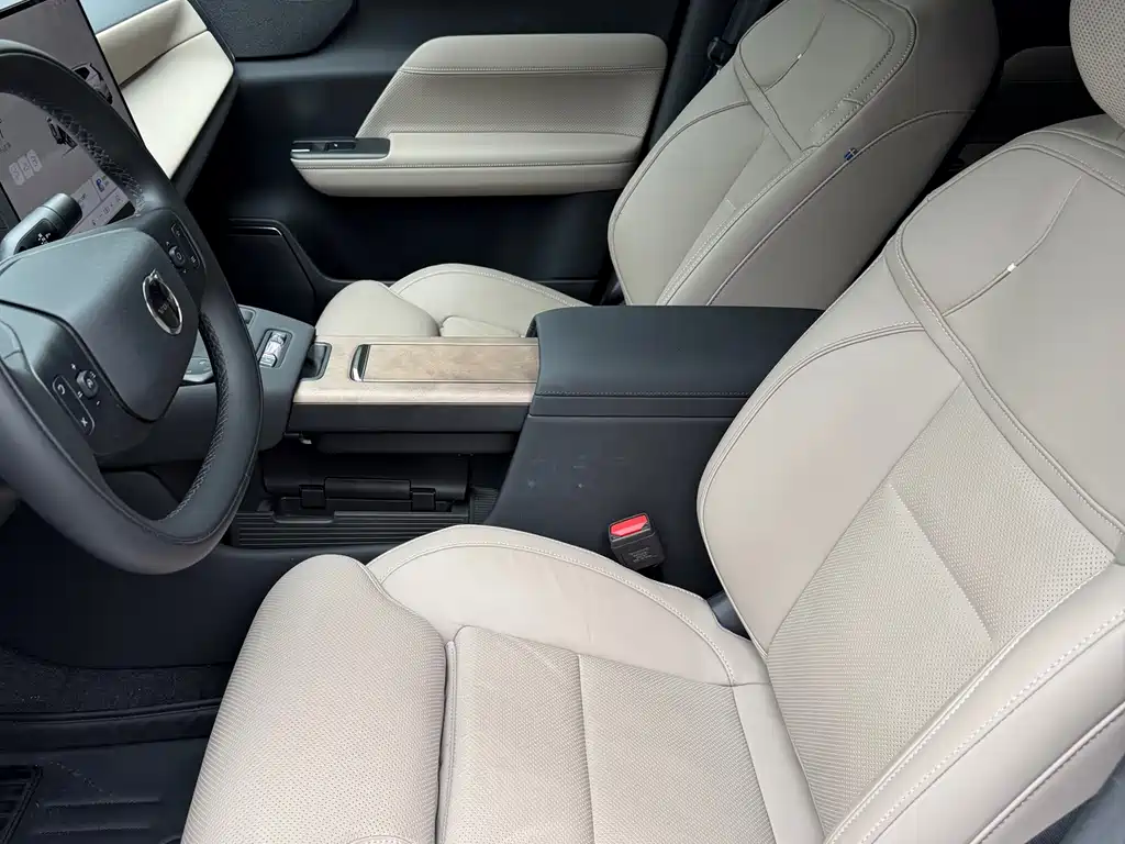 Volvo гибрид Volvo XC70 plug-in — миниатюра 11