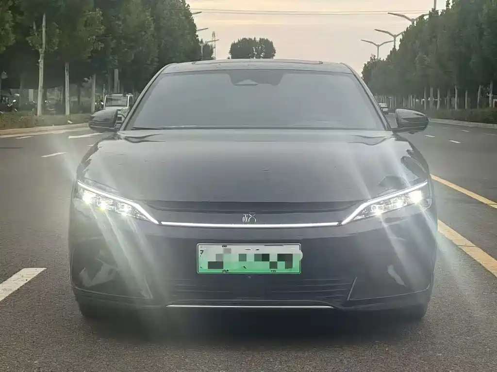 BYD Han — миниатюра 2