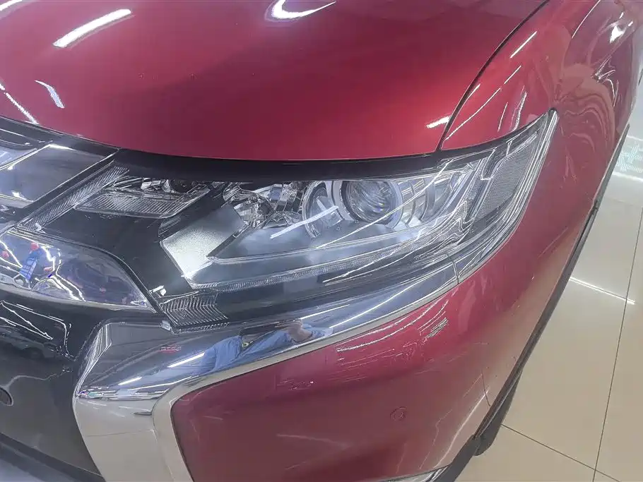 Mitsubishi Outlander 2018 2.0L 5 мест