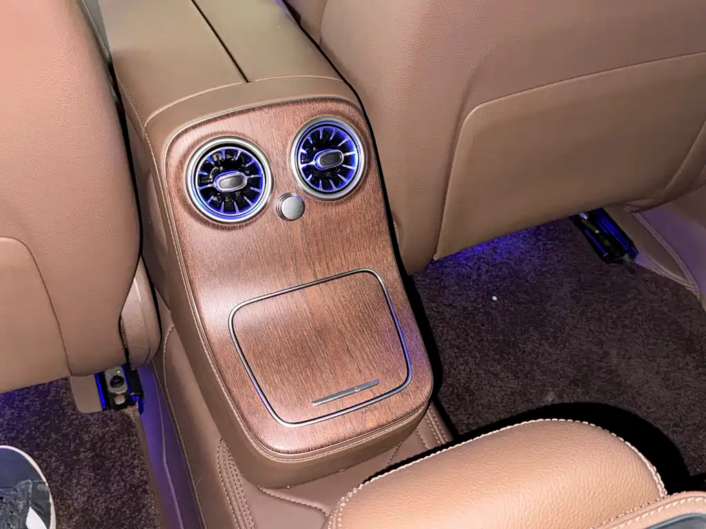 Mercedes-Benz E-Class — миниатюра 57