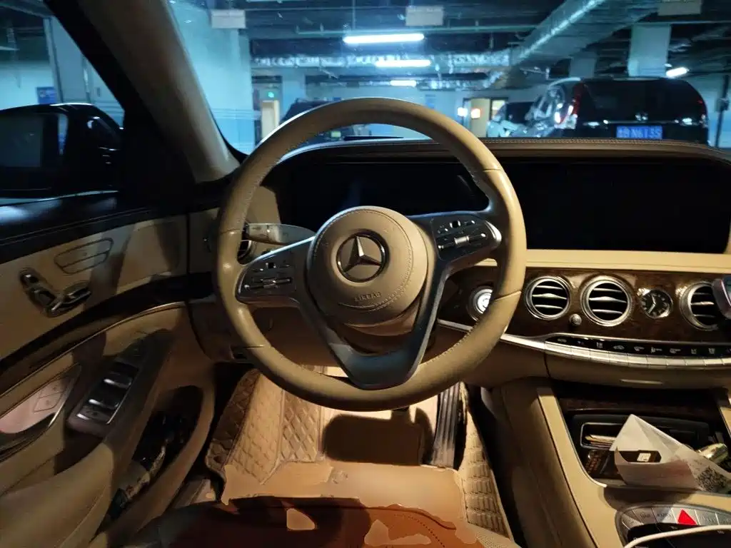 Mercedes-Benz S-Class — миниатюра 11