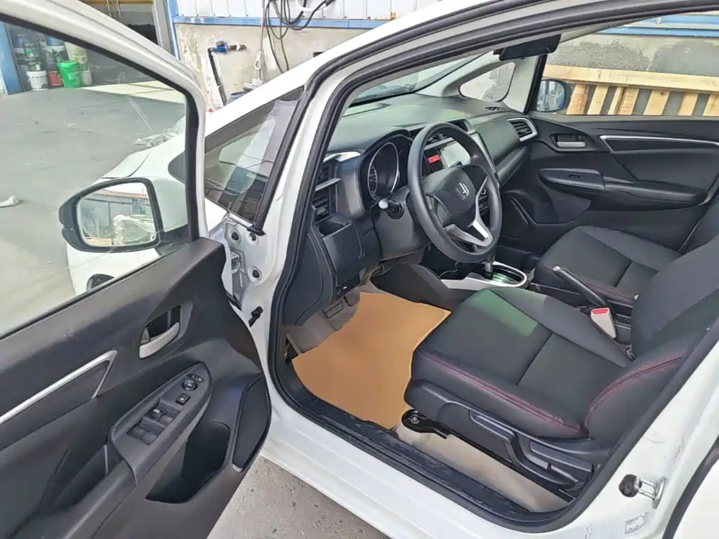 Honda Fit — миниатюра 16