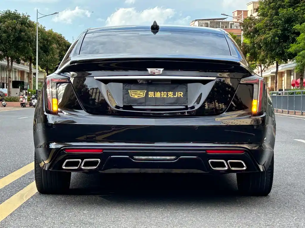 Cadillac CT5 — миниатюра 6