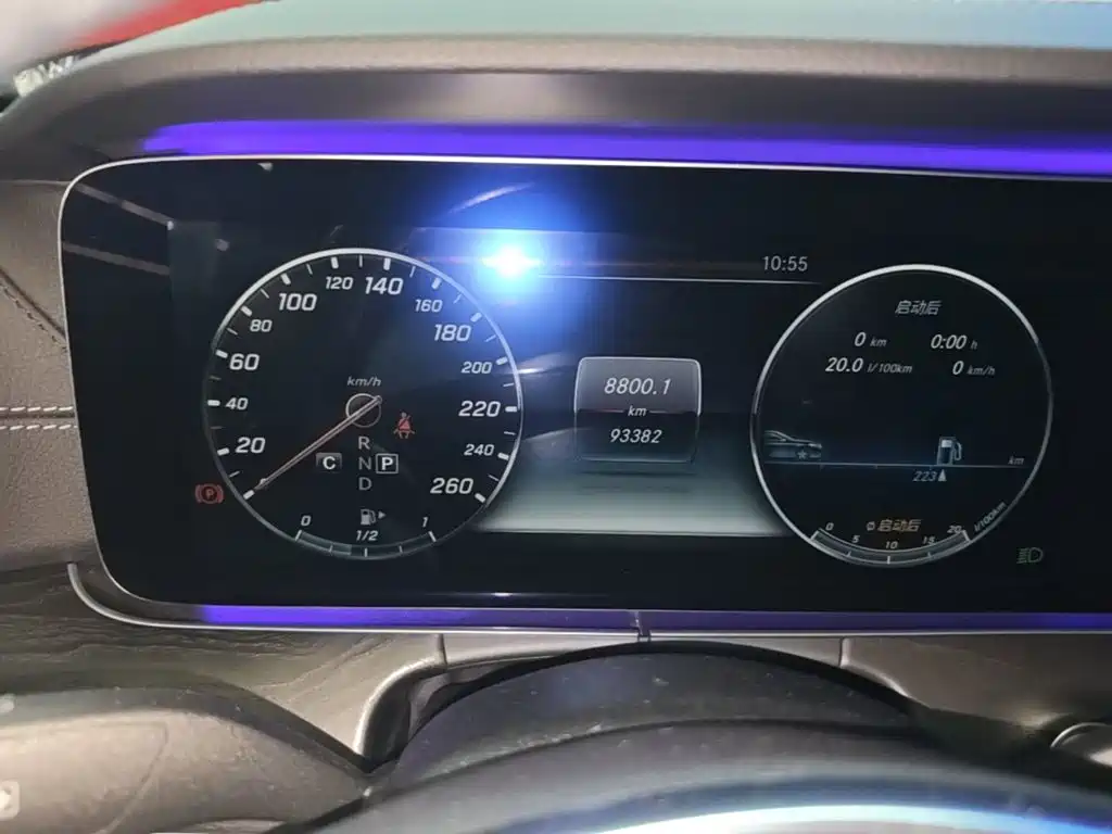 Mercedes-Benz E-Class — миниатюра 12