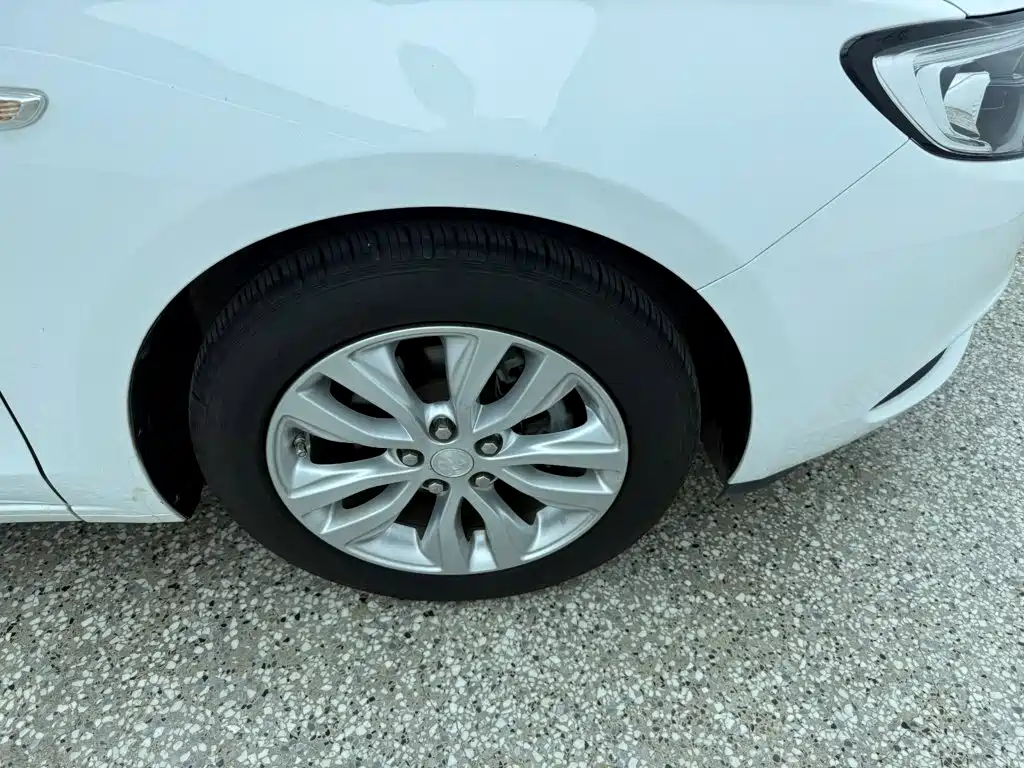 Buick Excelle — миниатюра 16