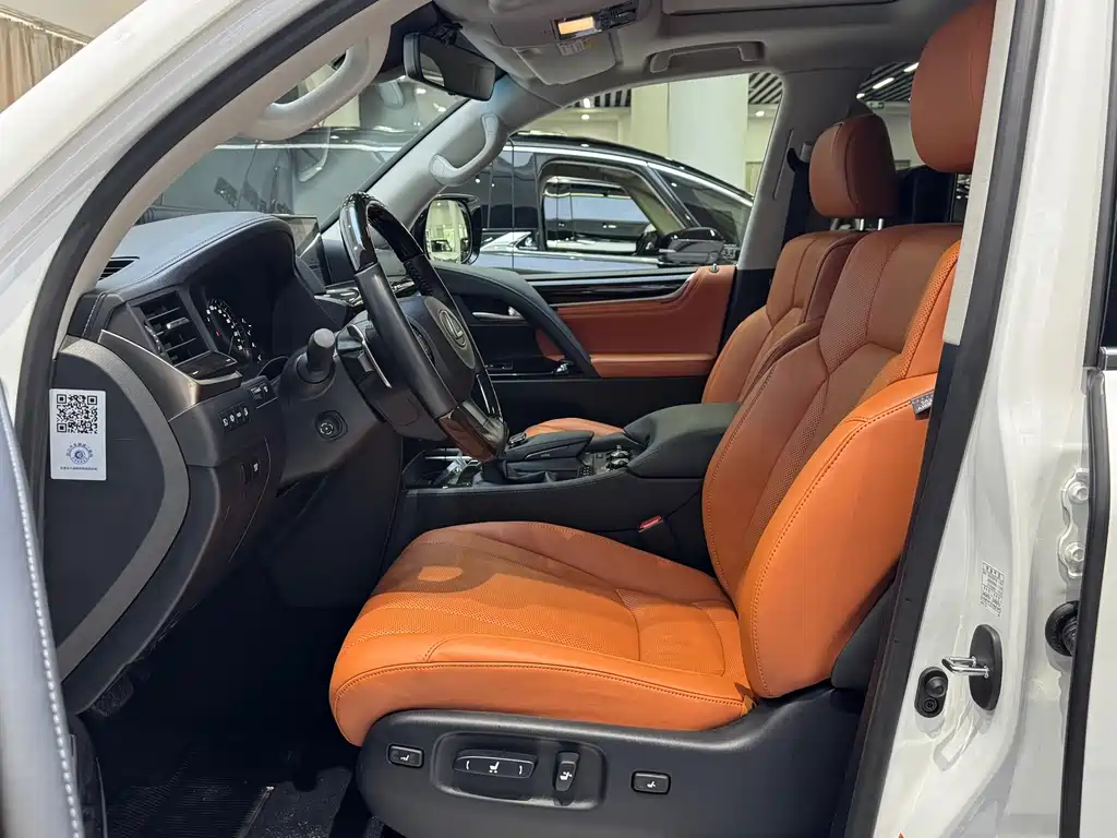 Lexus LX — миниатюра 17