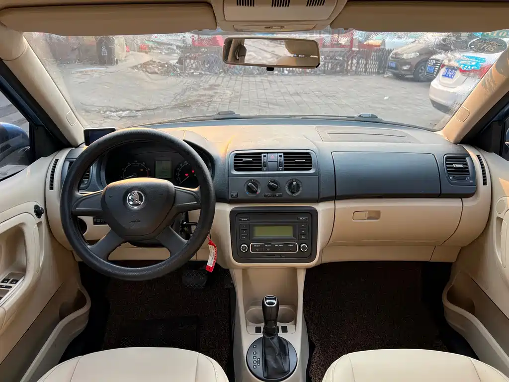 Skoda Fabia — миниатюра 9